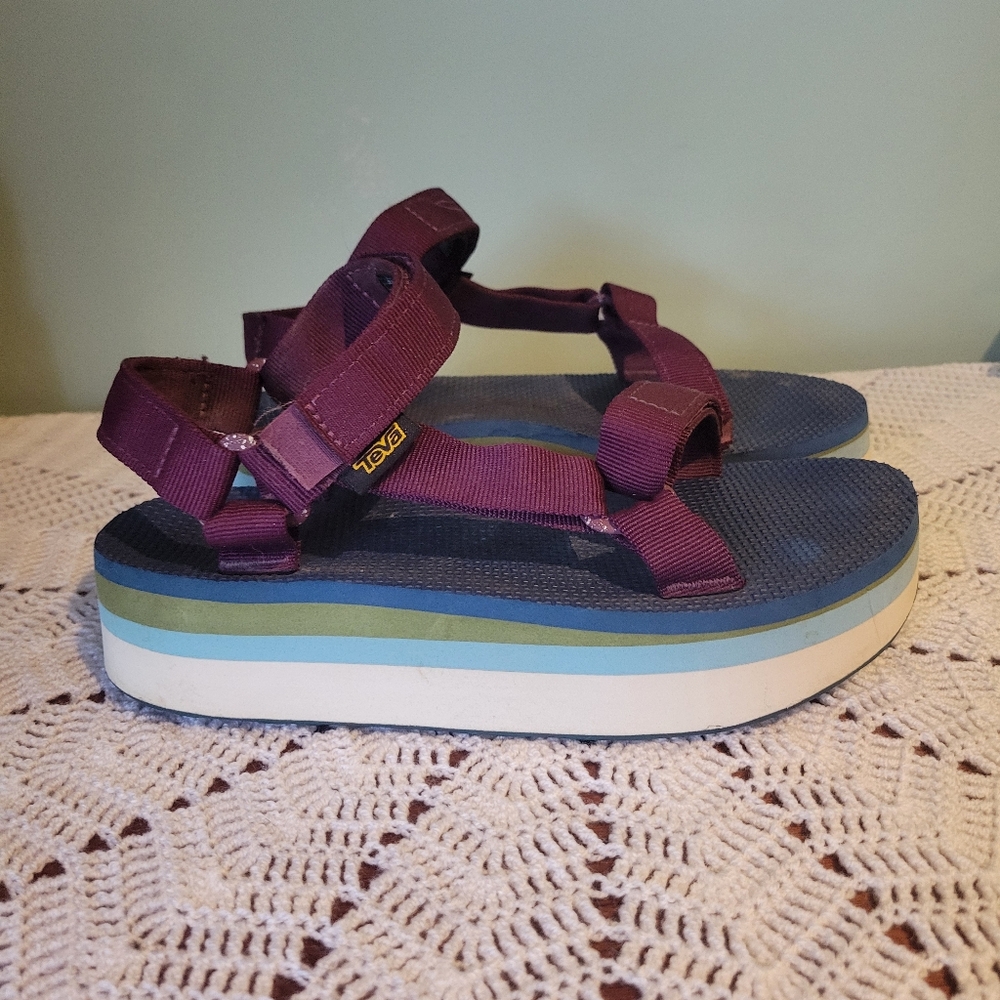 Womans Teva Platform Sandals